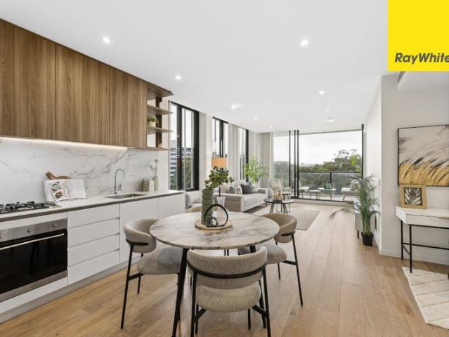 Rare, Modern Top Floor Corner Apartment with North Facing Aspect