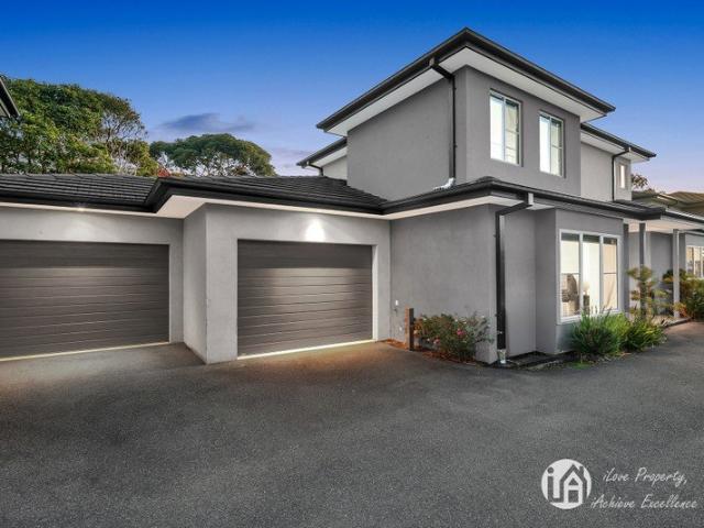 RARE MODERN RINGWOOD GEM!
