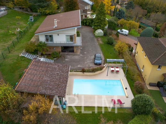 Rare montluel ville haute. Villa 173m2 au sol. Vue panoramiq