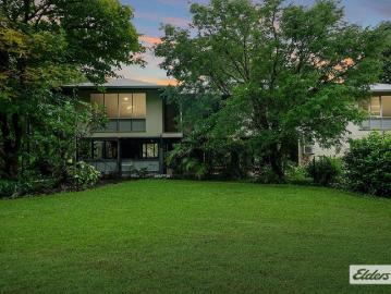 Terraced House for sale in Darwin River - Garden