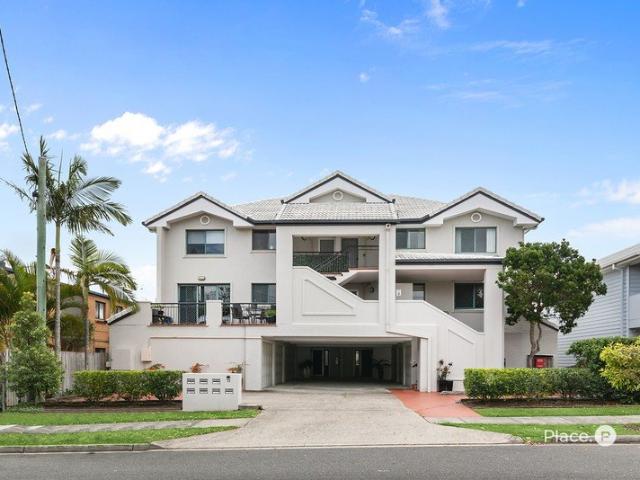 Rare North Facing Townhouse with Enormous Backyard
