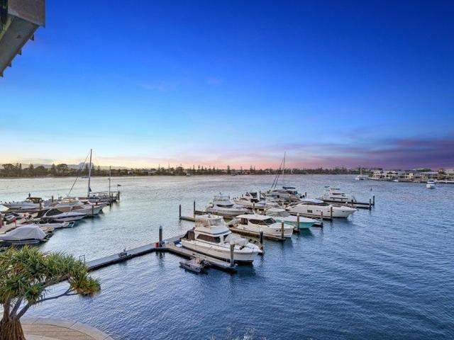 Rare North Facing Position with Stunning Broadwater Views!