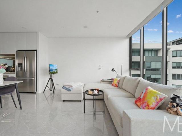 Rare One Bedroom Plus Large Study with Parking Opposite Gunyama Park