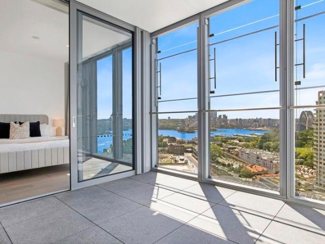 Rare One Bedroom Plus Study with Harbour Bridge Views