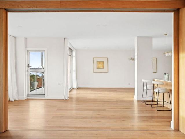Rare Opportunity Newly Renovated Penthouse with 180° Views Across Sydney Harbour For Rent FULLY FURNISHED Short Term Welcome