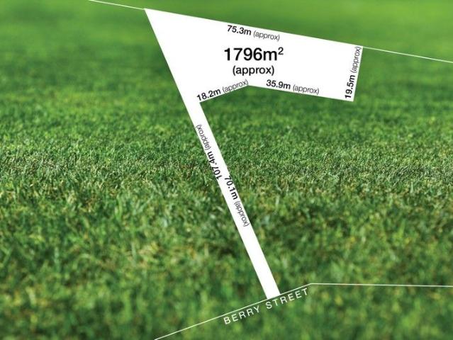 Rare Opportunity Expansive Titled Block in the Heart of Ballan