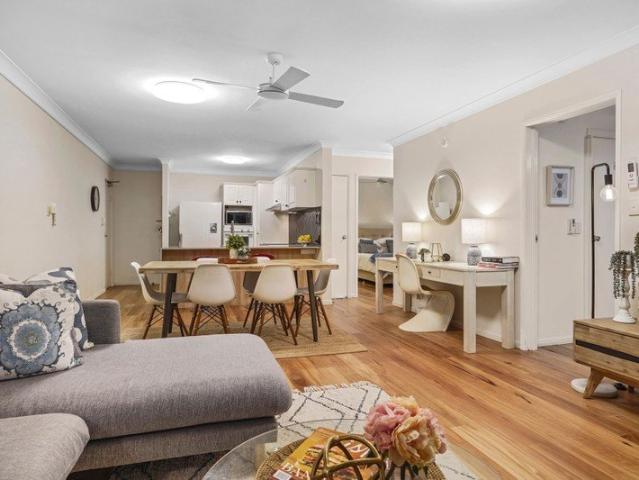 Rare Opportunity in Toowong | Modern 2 Bedroom Apartment with Expansive Private Courtyard! Move in Ready!