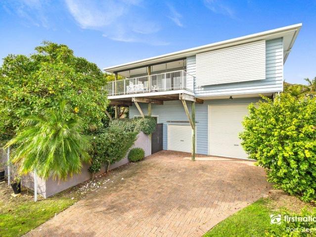 RARE OPPORTUNITY THIS CLOSE TO THE FORESHORE!