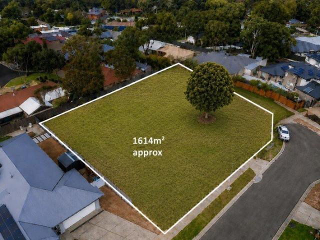 Rare opportunity to secure 1614m2 in the perfect Sunbury location !