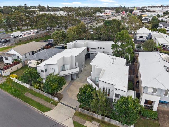 Rare Opportunity 4 x 3 Bed Townhouses