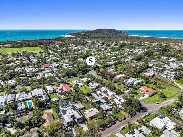 Rare Original Residence with Development Potential in Byron Bay's Golden Grid