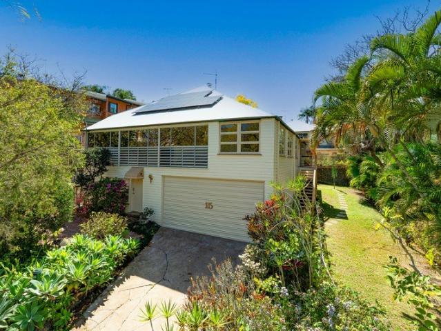 RARE AUCHENFLOWER QUEENSLANDER WITH LOADS OF SPACE & MIXED USE ZONING VERSATILITY