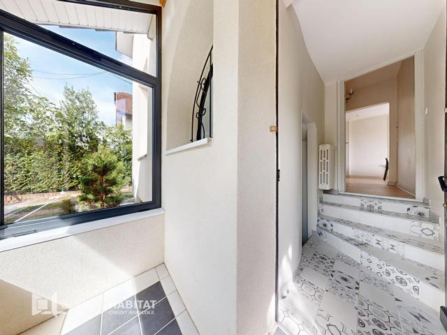 Rare à Besançon: Maison Années 50 Rénovée à Neuf, 3 Ch et u. 130m² Besançon