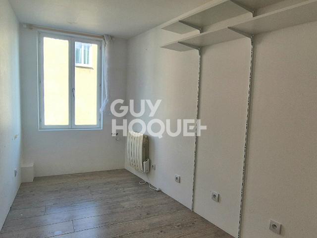 RARE A DREUX! TRIPLEX AVEC TERRASSE ET LOCAL COMMERCIAL !