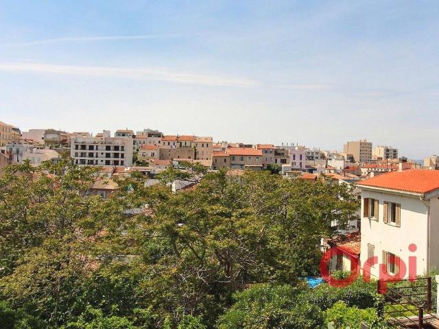 Rare à Endoume 13007 Immeuble 10 pièces 165m2 en mono propriété avec jardin et aperçu mer