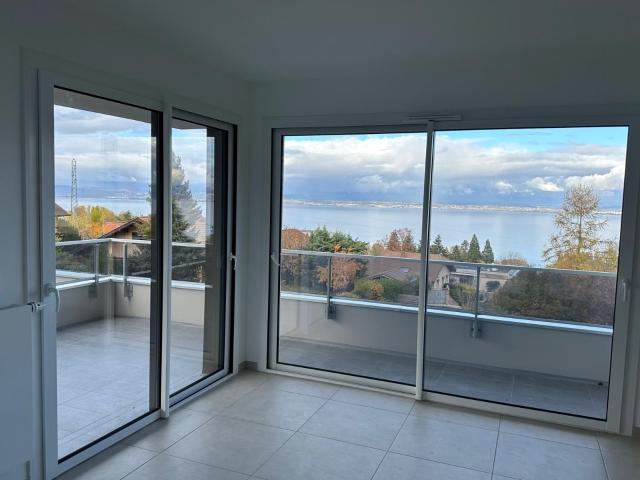 Rare à la location ! Contemplez le Léman en toute.