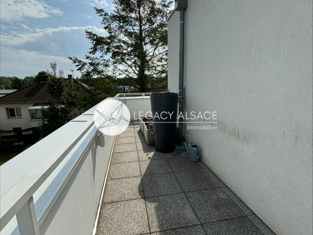 RARE A LA LOCATION SUBLIME F5 MEUBLE EN ATTIQUE AVEC INCROYABLE TERRASSE HAUTES PRESTATIONS