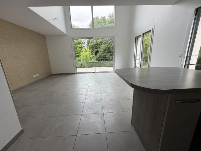 Rare à la location: Superbe duplex T3 Annecy le Vieux avec garage 33m²