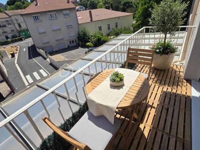 Rare à la Vente: Appartement de 136 m² avec Ascenseur – Langogne