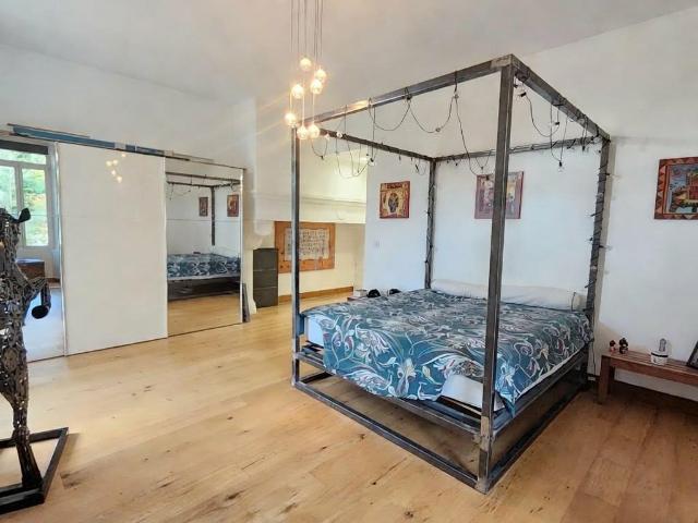 Rare A La Vente Belles Prestations 187m² Valserhône