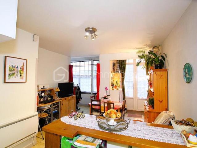 Rare à Maintenon, appartement de 2 pièces de 43 m² avec cave et jardin de 240 m², situation exceptionnelle gare à pied à moins d'une minute
