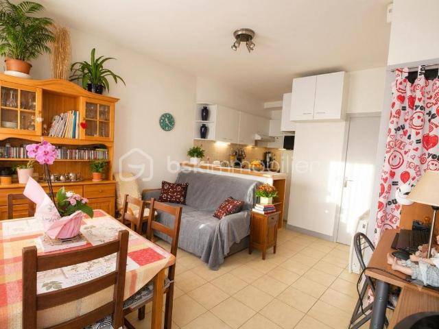 Rare à Maintenon, appartement de 2 pièces de 43 m² avec cave et jardin de 240 m², situation exceptionnelle gare à pied à moins d'une minute