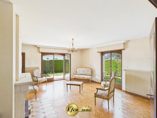 Rare à Pfastatt, maison de plain pied, Île de France, 7 pièc. 179m² Pfastatt