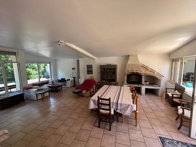 RARE à PINSAC 46200: maison 210 M2 accés Dordogne Env. 1. 210m² Pinsac