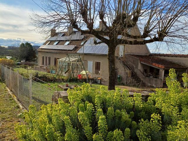 RARE À UXEAU 71130 – AUTHENTIQUE LONGÈRE DE 158 M² SUR TERRAIN DE 3521 M² AVEC VUE DÉGAGÉE