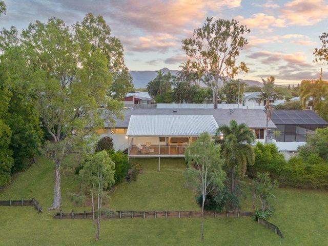 Rare Absolute Riverfront Living on 2,583sqm A Lifestyle Like No Other!