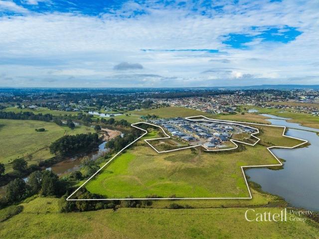 Rare Acreage with Hunter River frontage