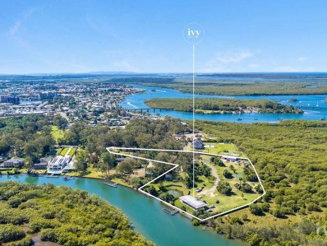 Rare and Irreplaceable: Private Hope Island Acreage Estate with 100m Water Frontage