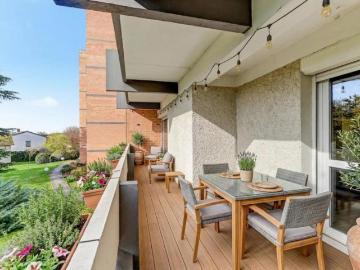 RARE APPARTEMENT AUX PORTES DE LA VILLE