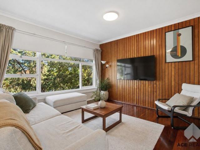 RARE ART DECO CHARM MEETS A PREMIUM RIVERSIDE LIFESTYLE