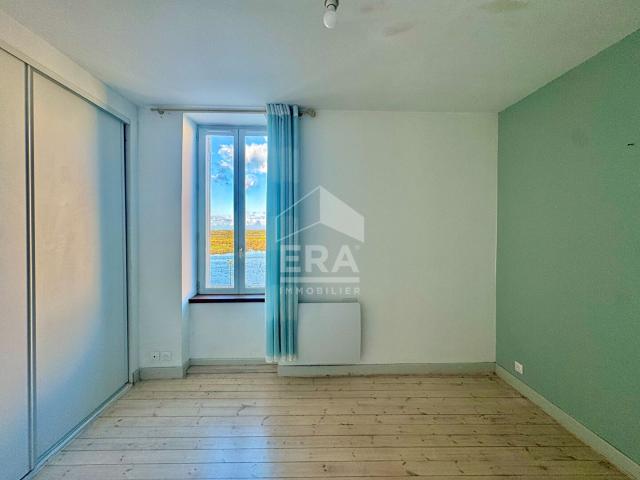 RARE BEL APPARTEMENT PLEIN CENTRE MORNAC SUR SEUDRE