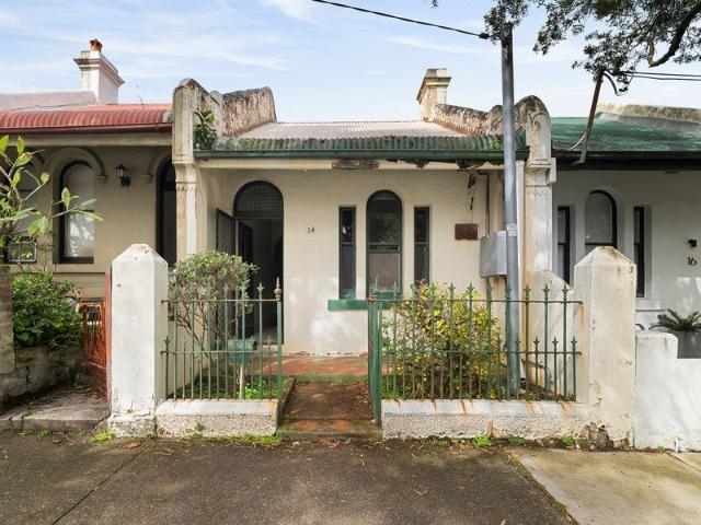 Rare blank slate in Alexandria's prized 'Golden Triangle'