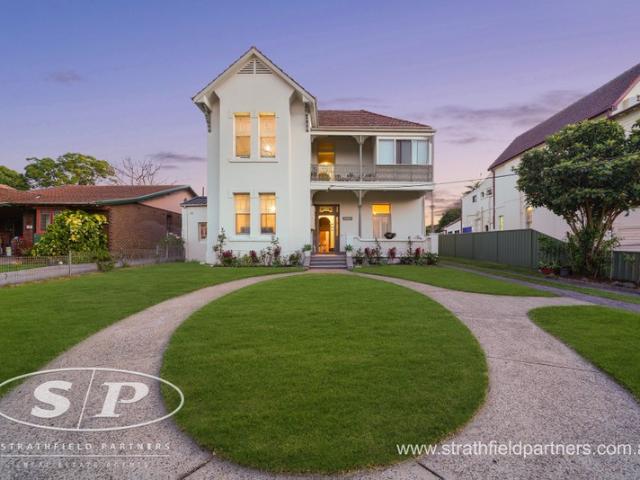 Rare Boarding House Opportunity in the Heart of Burwood!