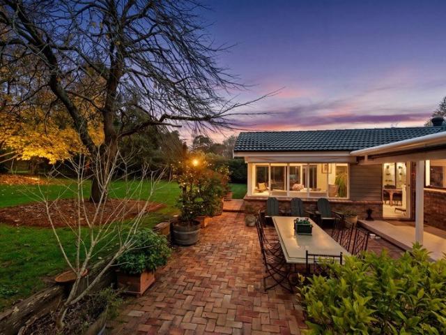 Rare Bowral retreat with self contained accommodation