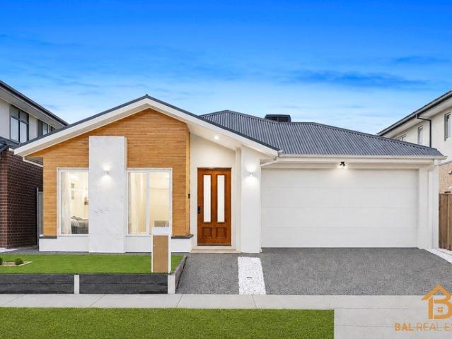 RARE BRAND NEW HOME IN WESTBROOK'S PREMIUM LOCATION