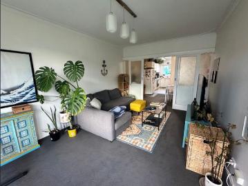 Rare Brighton Beach Lifestyle Opportunity