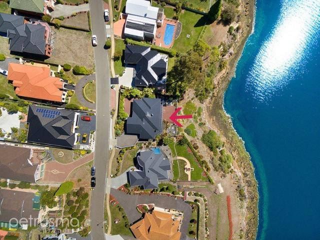 Rare Cadbury estate waterfront lifestyle