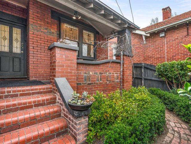Rare Charm, Contemporary Style & Effortless Entertaining