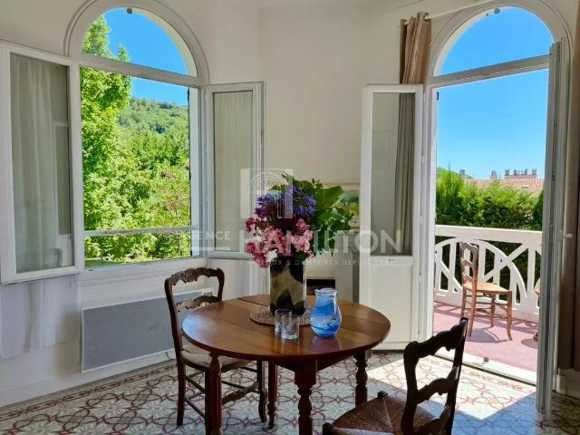 Rare, Charmante Villa 1920's, à agrandir, piscinable proch. 110m² Grasse