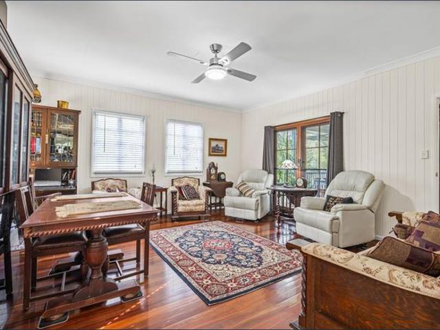 Rare Charming Creek Front Queenslander