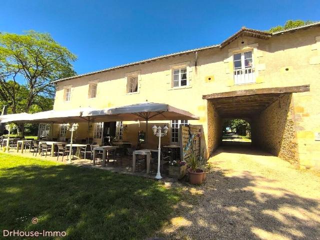 Rare chateau 60Ha au calme