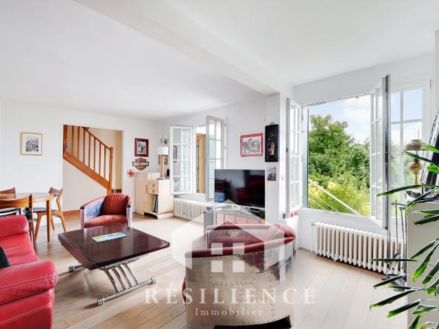 RARE CLAMART ! MAISON 125m2 AVEC VUE PANORAMIQUE SUR PARIS + STUDIO INDÉPENDANT