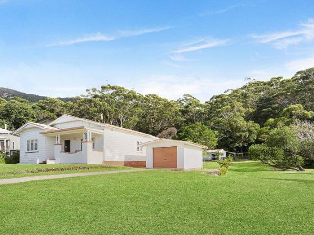 Rare coastal landholding with DA approval for four lot subdivision