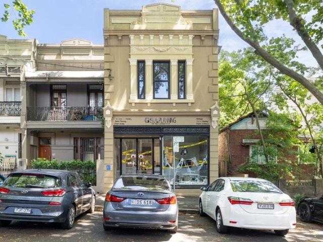 Rare commercial terrace / tightly held village setting