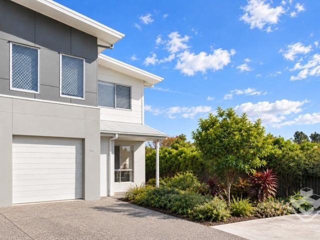 Rare Corner Townhouse with Side Access $830k