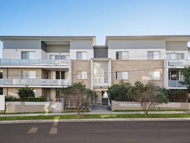 Rare Corner Apartment | Three Sided Aspect, Two Balconies & Boutique Living